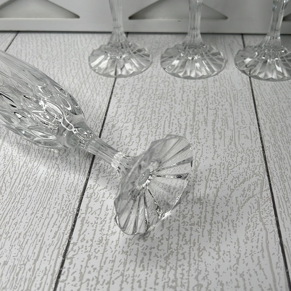 Replacement Piece Fluted Crystal Park Lane by Mikasa Crystal Champagne Flutes - Picture 8 of 8